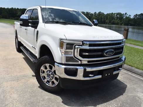 Used 2020 Ford F250 Lariat w/ Lariat Ultimate Package AWD/4WD image 2