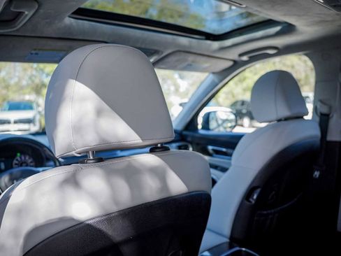 Certified 2022 Kia Telluride SX w/ SX Prestige Package image 31