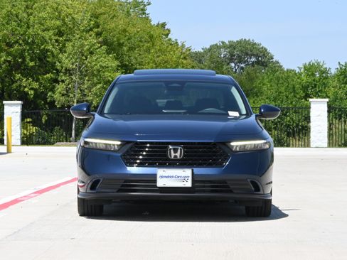 Used 2024 Honda Accord EX image 3