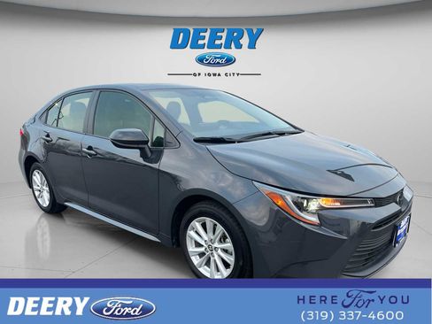 Used 2023 Toyota Corolla LE image 1