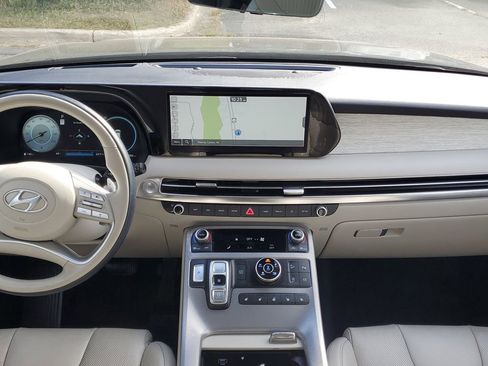 Used 2024 Hyundai Palisade Calligraphy image 32