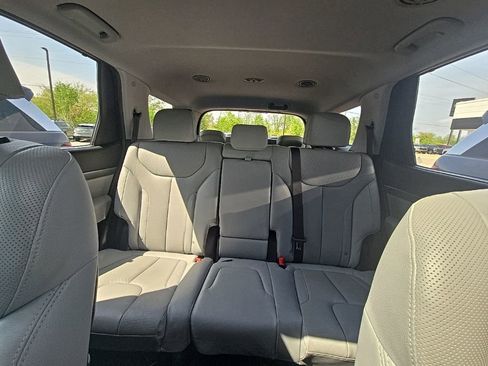 Used 2022 Hyundai Palisade SEL w/ 8P Bench Seat Package AWD/4WD image 18
