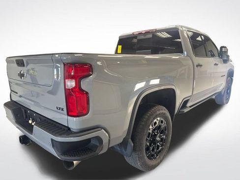 Used 2024 Chevrolet Silverado 2500 LTZ w/ LTZ Plus Package AWD/4WD image 2