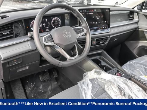 Used 2026 Volkswagen Tiguan SE AWD/4WD image 4
