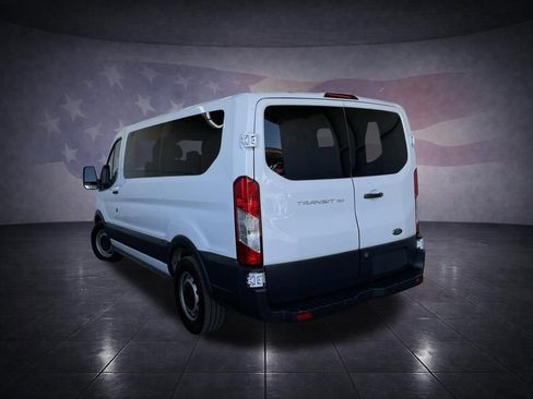 Used 2017 Ford Transit 150 XL image 5