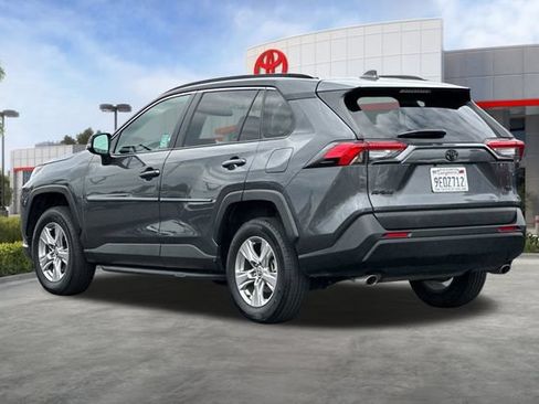 Used 2022 Toyota RAV4 XLE w/ Convenience Package FWD image 7