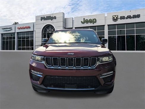 New 2025 Jeep Grand Cherokee Limited w/ Luxury Tech Group II image 9