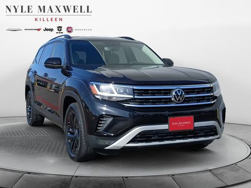 Used 2022 Volkswagen Atlas SE FWD image 2
