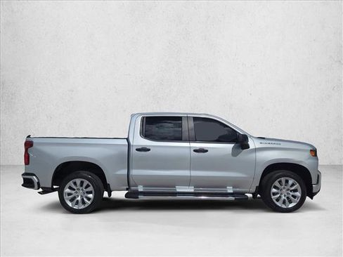 Used 2022 Chevrolet Silverado 1500 Custom image 4