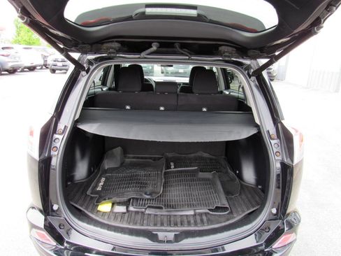 Used 2016 Toyota RAV4 XLE AWD/4WD image 41
