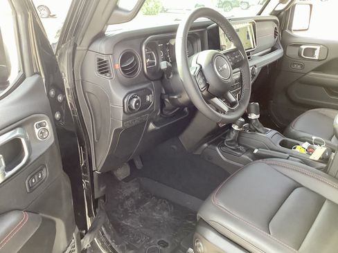 New 2026 Jeep Wrangler Unlimited Rubicon AWD/4WD image 9