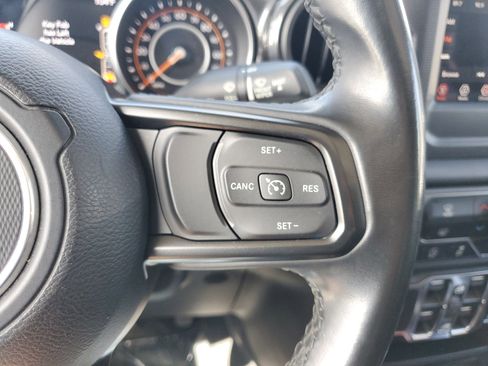 Used 2020 Jeep Gladiator Sport image 21