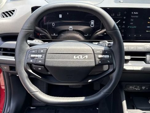 Used 2025 Kia K4 EX FWD image 17