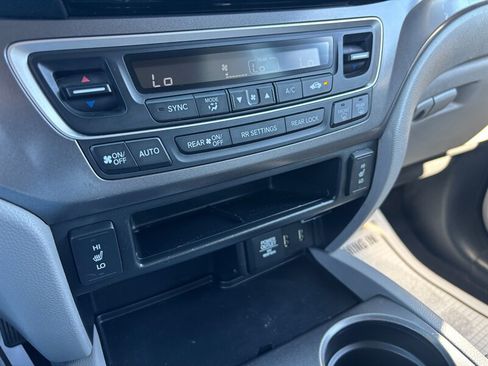 Used 2017 Honda Pilot EX-L image 19