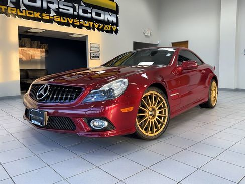 Used 2011 Mercedes-Benz SL 550 image 2