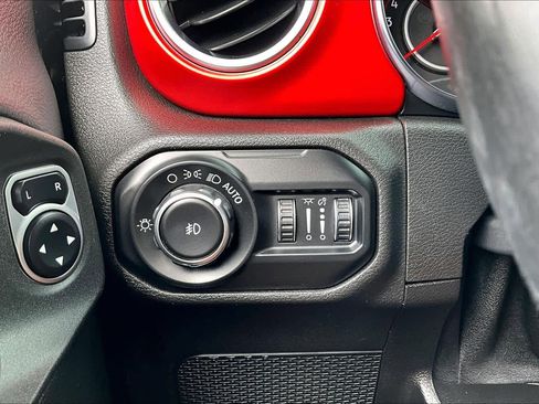 Used 2020 Jeep Wrangler Unlimited Rubicon image 33