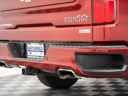 Used 2024 Chevrolet Silverado 1500 High Country w/ Technology Package AWD/4WD image 10
