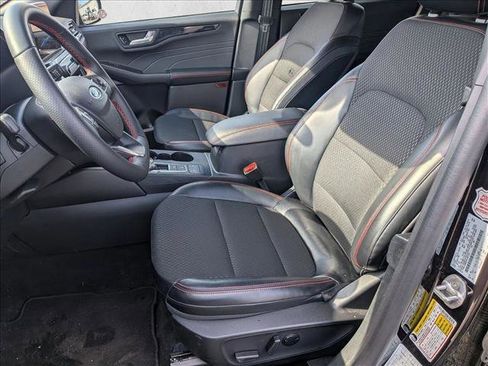 Used 2025 Ford Escape ST-Line image 10