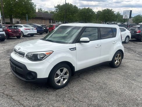 Used 2017 Kia Soul FWD image 1