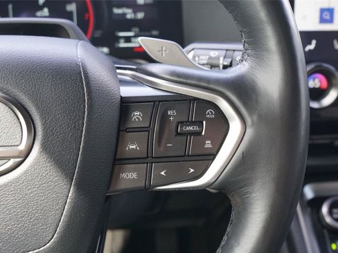 Used 2024 Lexus GX 550 AWD/4WD image 16