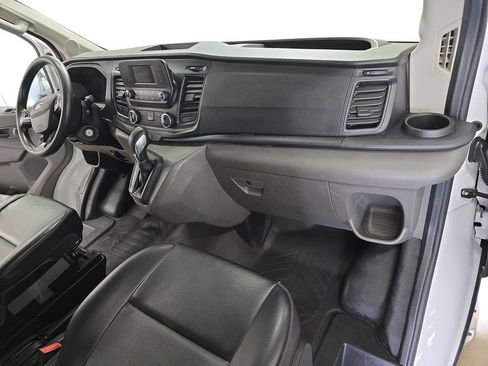 Used 2022 Ford Transit 350 DRW RWD image 9