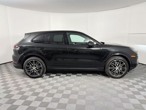 Used 2026 Porsche Cayenne AWD/4WD image 8