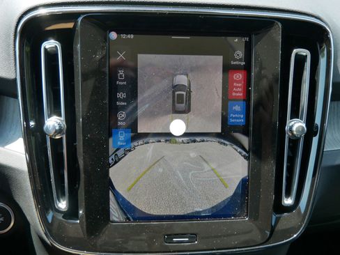 New 2026 Volvo XC40 B5 Plus w/ Protection Package Premier image 10