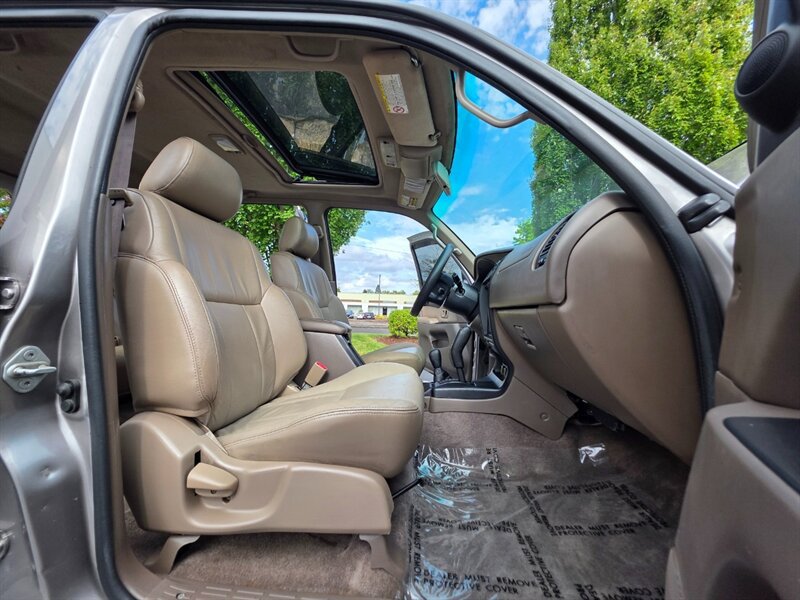Used 2002 Toyota 4Runner SR5 AWD/4WD image 14
