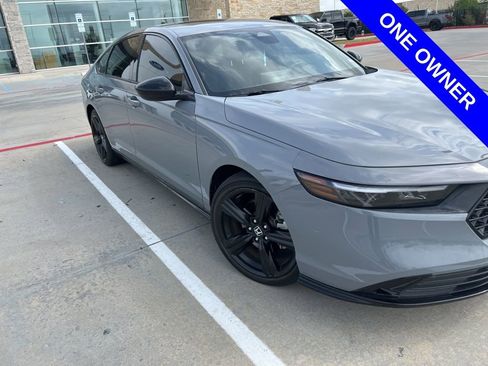 Used 2023 Honda Accord Sport image 3