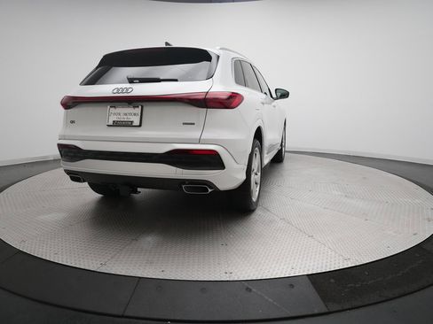 Used 2025 Audi Q5 Premium Plus w/ Premium Plus image 13