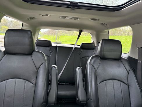 Used 2011 GMC Acadia Denali image 23