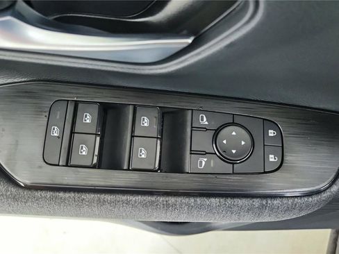 New 2026 Nissan Kicks SV w/ Charging Package image 16