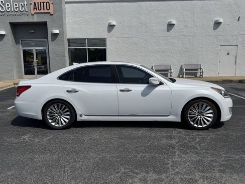 Used 2014 Hyundai Equus Signature RWD image 6