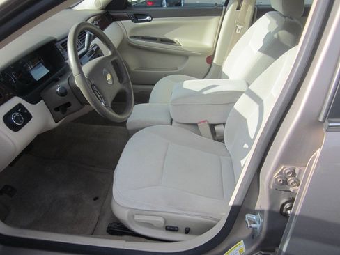 Used 2006 Chevrolet Impala LT w/ Preferred Equipment Group FWD image 10