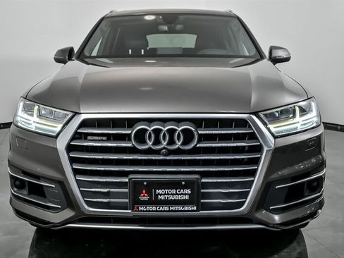 Used 2017 Audi Q7 3.0T Prestige AWD/4WD image 4