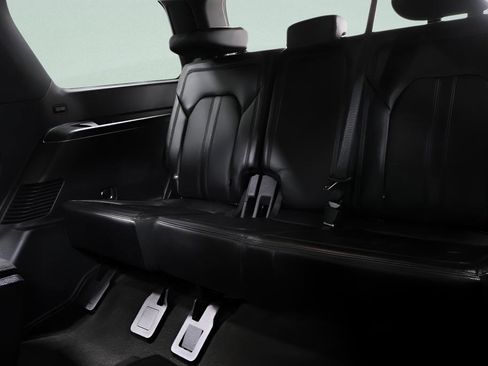 Used 2021 Ford Expedition Limited image 27