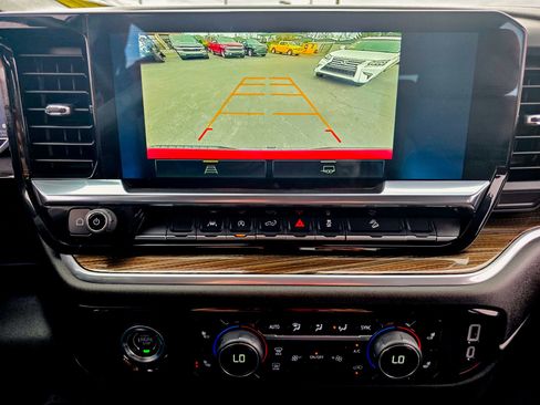 Used 2024 Chevrolet Silverado 1500 LT image 20