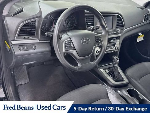 Used 2017 Hyundai Elantra Limited FWD image 7