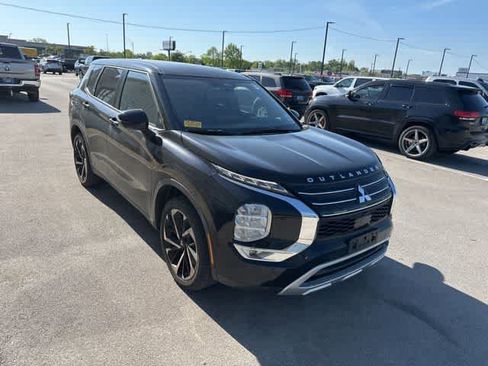 Used 2022 Mitsubishi Outlander SE image 22