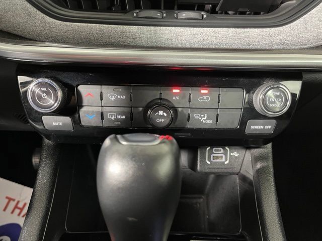 Used 2023 Jeep Compass Latitude AWD/4WD image 33