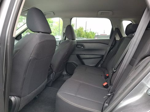 Used 2024 Nissan Rogue S AWD/4WD image 10