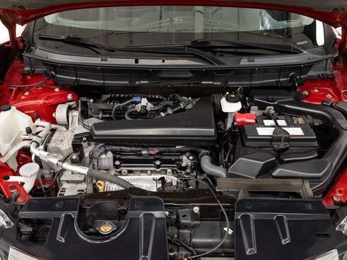 Used 2019 Nissan Rogue SL AWD/4WD image 3