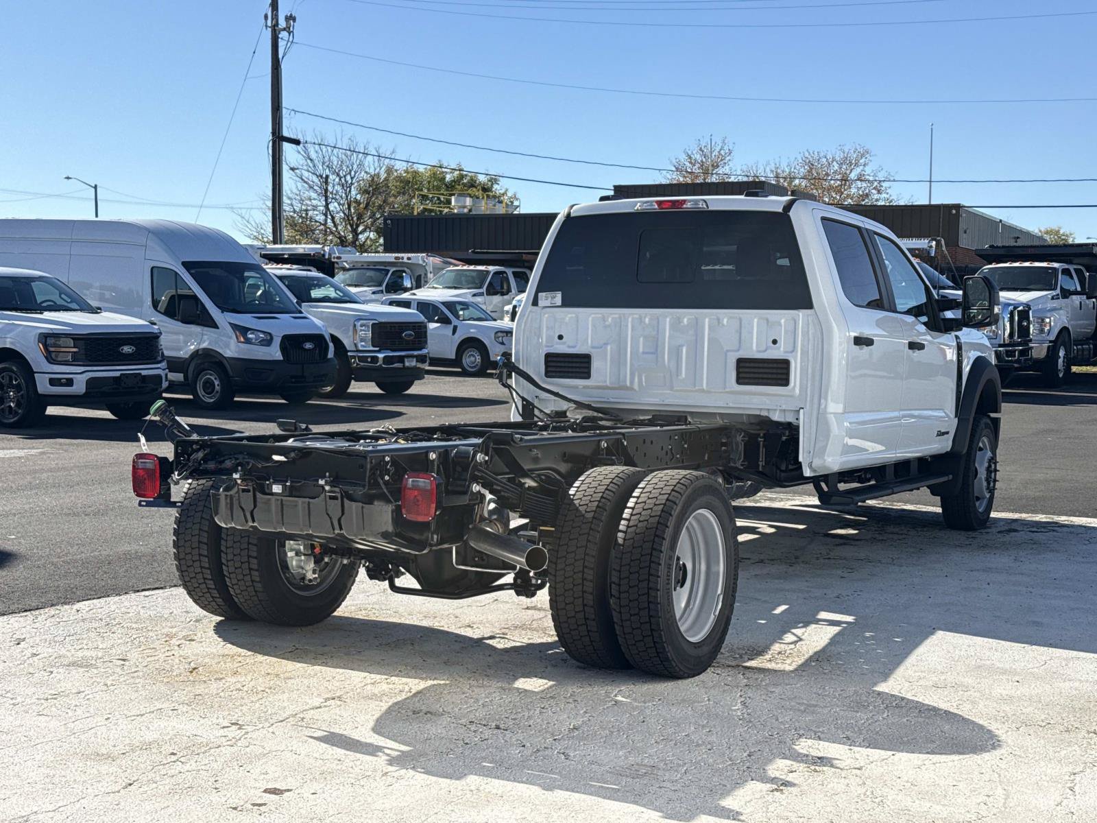 New 2027 Ford F550 4x4 Crew Cab image 3