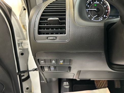 Certified 2024 Nissan Armada SL w/ Midnight Edition Package image 23