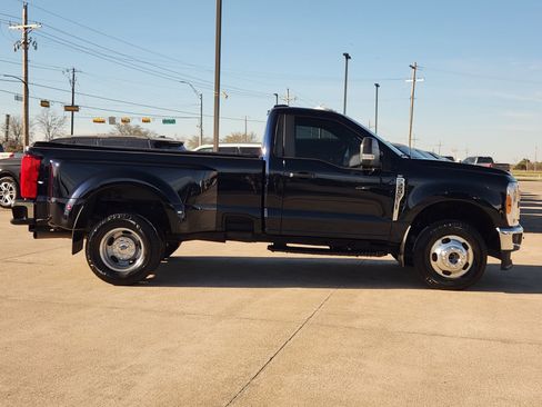 Used 2023 Ford F350 XLT image 7