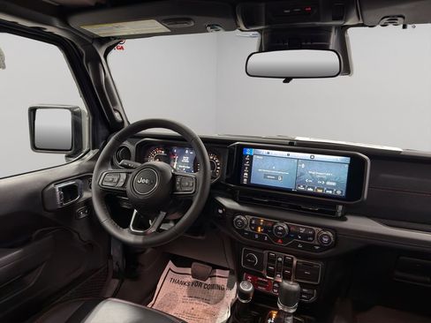 New 2026 Jeep Gladiator Rubicon w/ Steel Bumper Group image 18