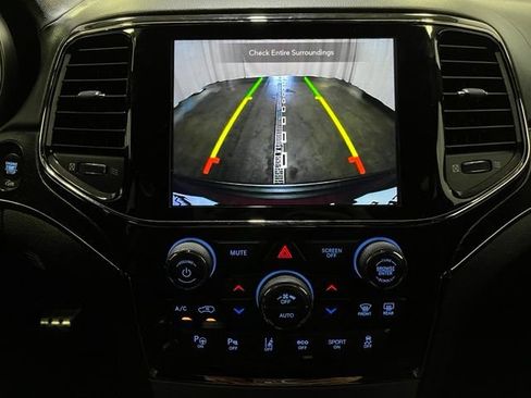 Used 2020 Jeep Grand Cherokee High Altitude AWD/4WD image 19