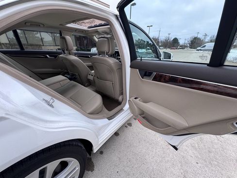 Used 2013 Mercedes-Benz C 250 Sedan image 20