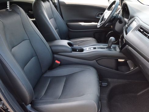 Used 2019 Honda HR-V Touring image 21