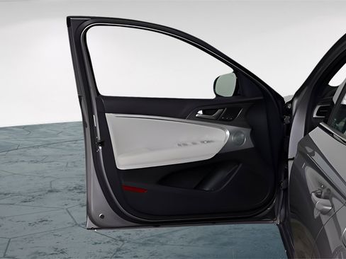 Used 2024 Genesis G70 2.5T w/ Sport Prestige Package image 38